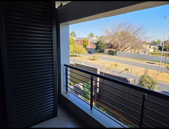 2 BEDROOM FLAT TO LET IN MORNINGSIDE